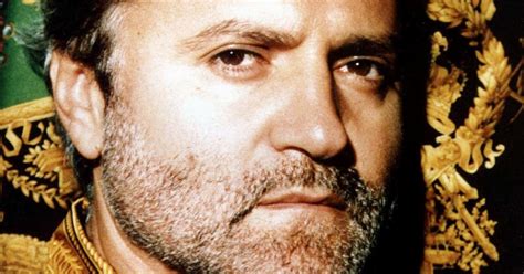 storia dell'assassinio di gianni versace